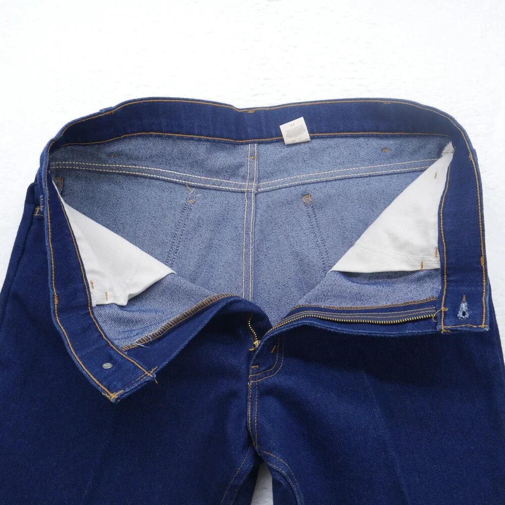 Vintage Levi's 905 Jeans Mens 38x32 Y2K Dark Wash Bootcut Denim Guatemala